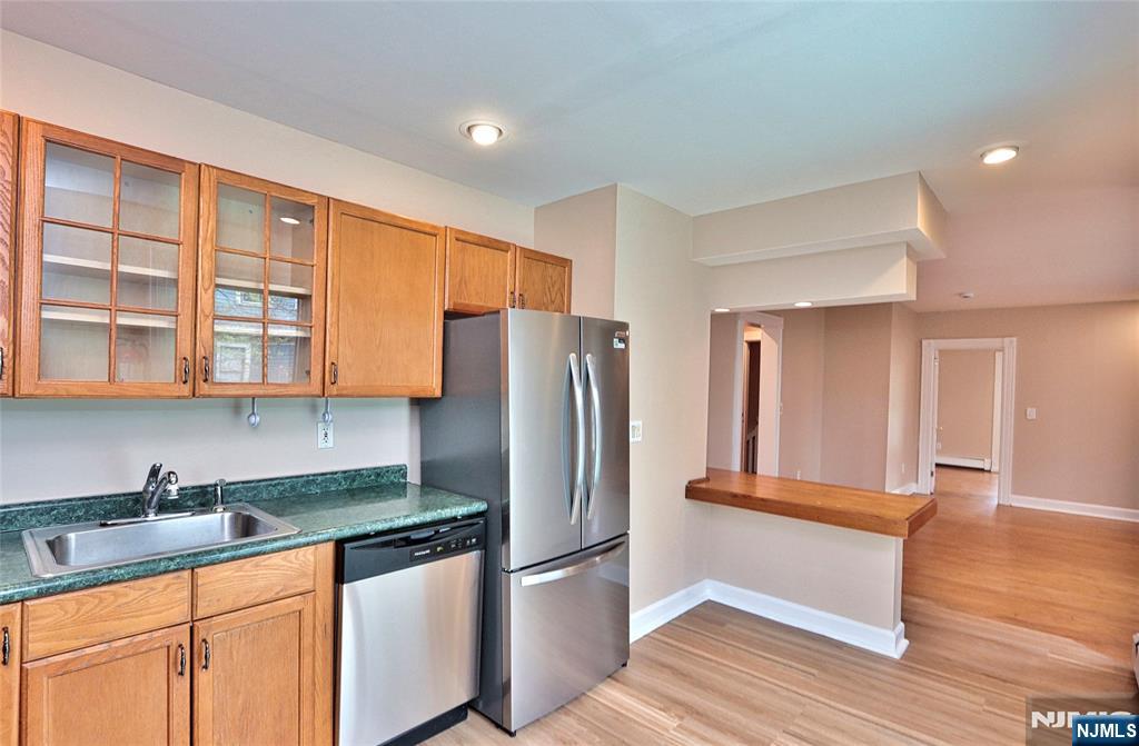 44 Christopher Street, Unit 2 Montclair, NJ 07042 - Photo 12 of 45