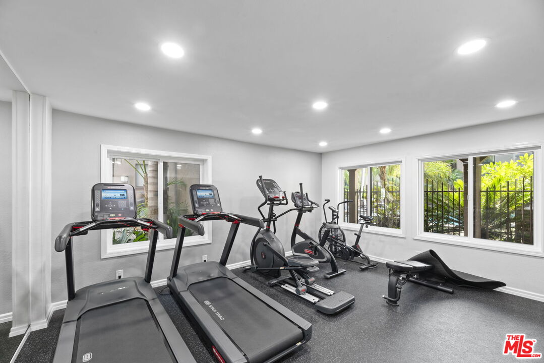 8300 Manitoba Street, Unit 314 Playa del Rey, CA 90293 - Photo 19 of 23