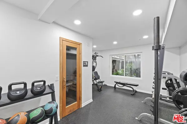 $3,695 | 8300 Manitoba Street, Unit 314, Playa del Rey, CA 90293