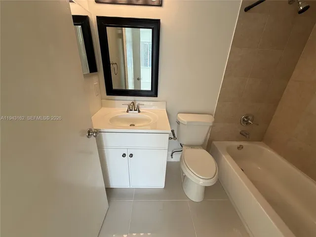 $2,050 | 10773 Cleary Boulevard, Unit 104, Plantation, FL 33324