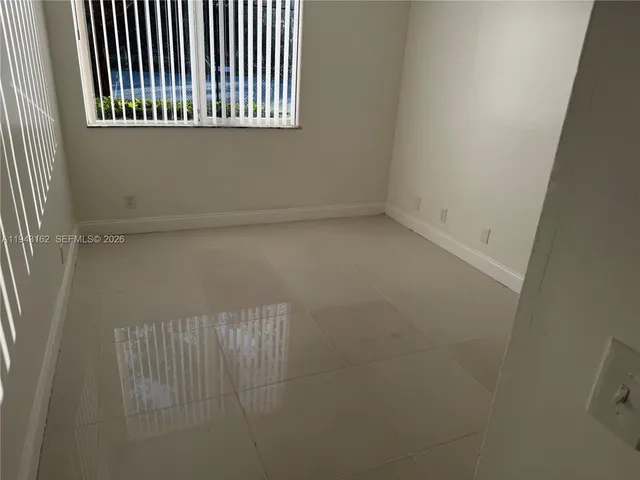 $2,050 | 10773 Cleary Boulevard, Unit 104, Plantation, FL 33324