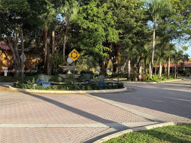 $2,050 | 10773 Cleary Boulevard, Unit 104, Plantation, FL 33324