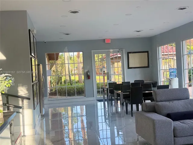 $2,050 | 10773 Cleary Boulevard, Unit 104, Plantation, FL 33324