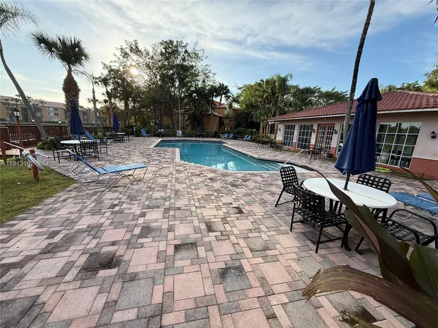 $2,050 | 10773 Cleary Boulevard, Unit 104, Plantation, FL 33324