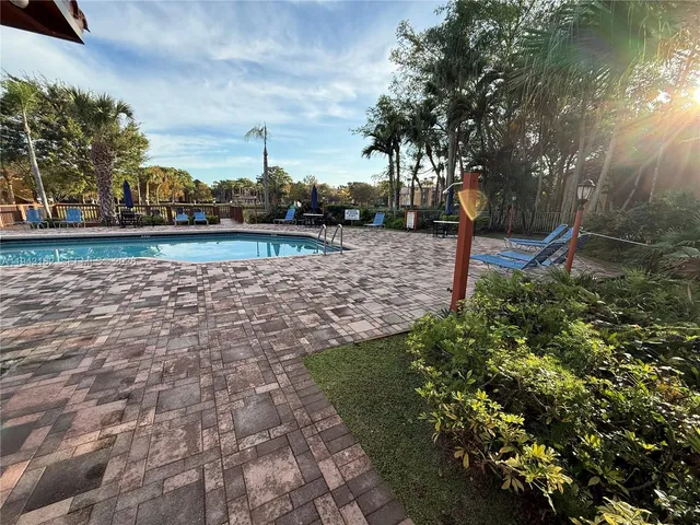 $2,050 | 10773 Cleary Boulevard, Unit 104, Plantation, FL 33324