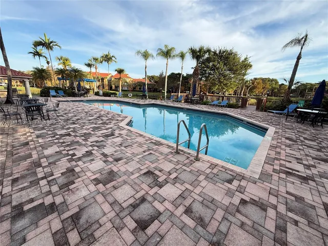$2,050 | 10773 Cleary Boulevard, Unit 104, Plantation, FL 33324