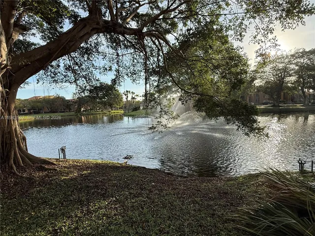 $2,050 | 10773 Cleary Boulevard, Unit 104, Plantation, FL 33324