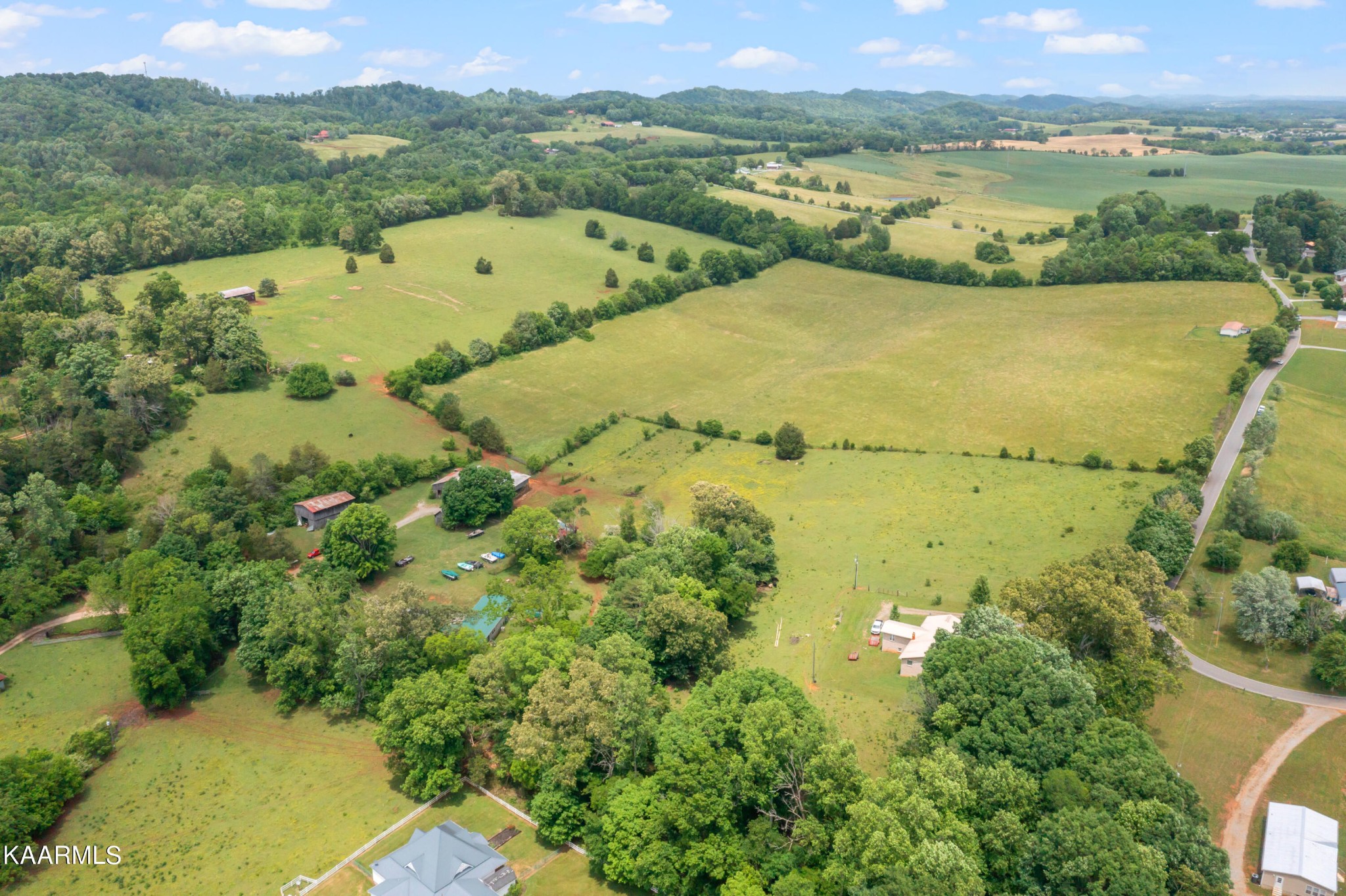 3 Thompson Road Madisonville, TN 37354 - Photo 9 of 13 Gallery Image 9