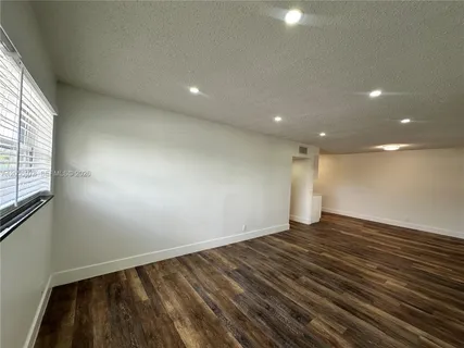 $1,695 | 2500 Johnson Street, Unit 11, Hollywood, FL 33020