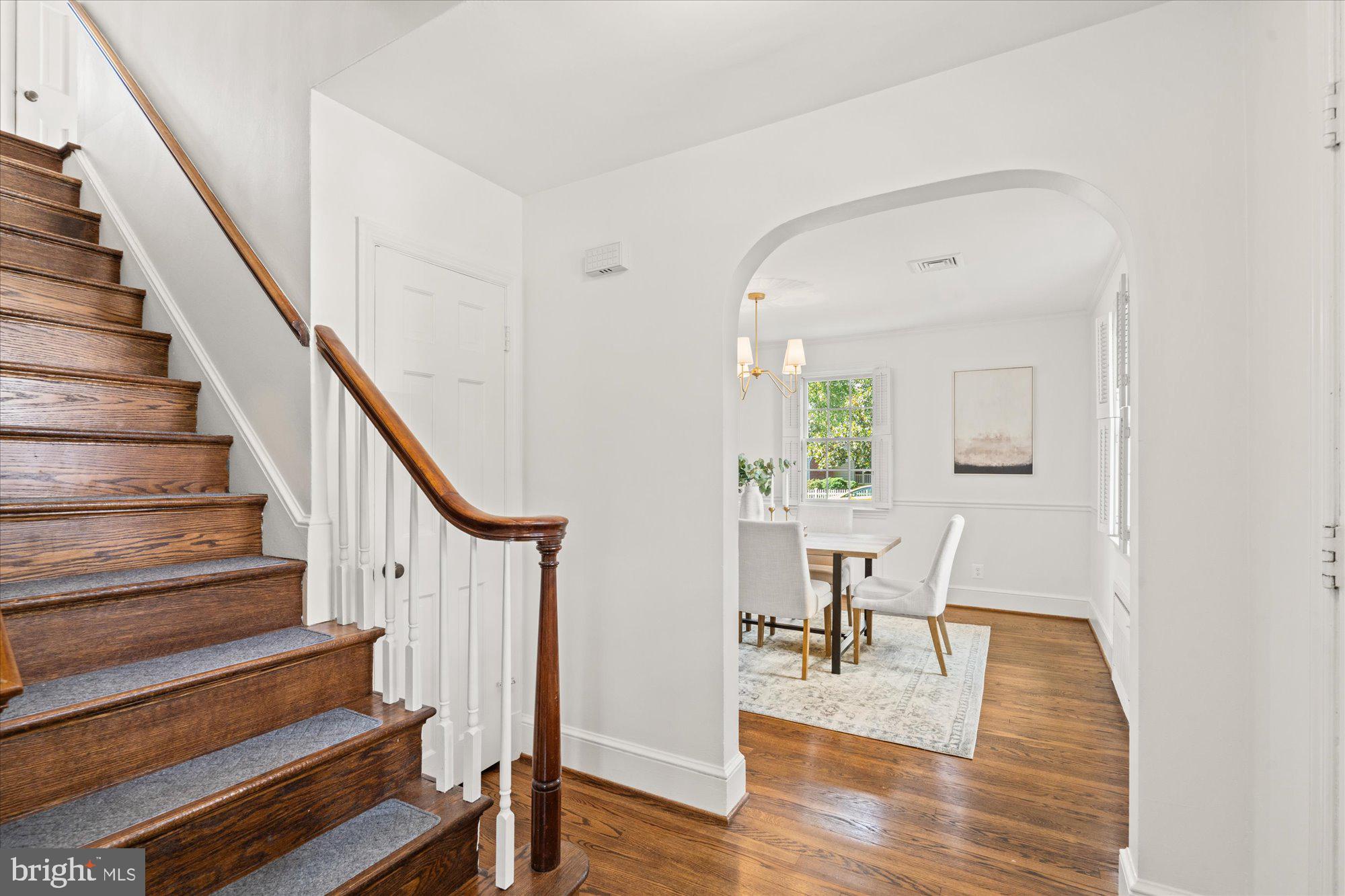 2434 Cameron Mills Road Alexandria, VA 22302 - Photo 6 of 51