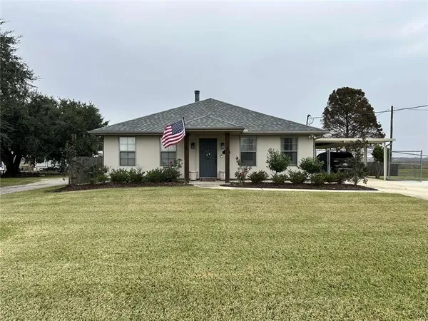 $298,500 | 121 Luke Drive, Des Allemands, LA 70030