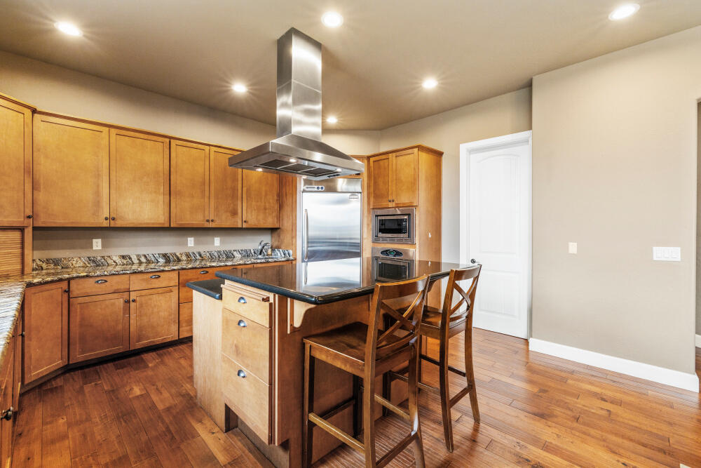 6447 Jake Road Klamath Falls, OR 97601 - Photo 16 of 59