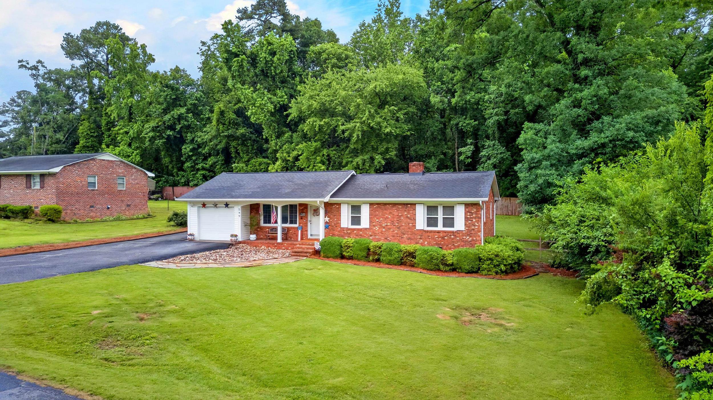 549 Barnwell Road Spartanburg, SC 29303 - Photo 3 of 36