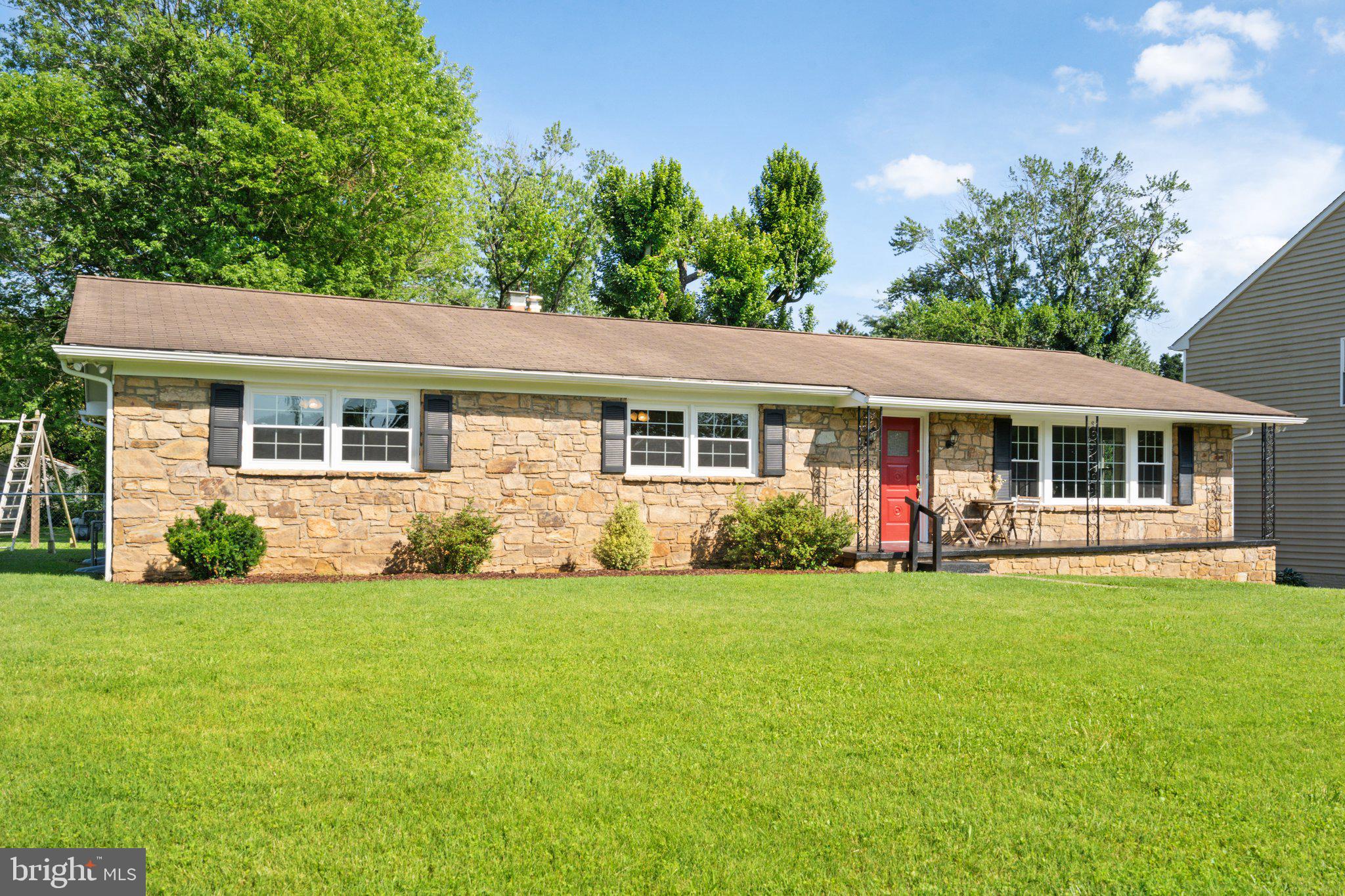 131 Moser Road Warrenton, VA 20186 - Photo 1 of 31 Welcome home!