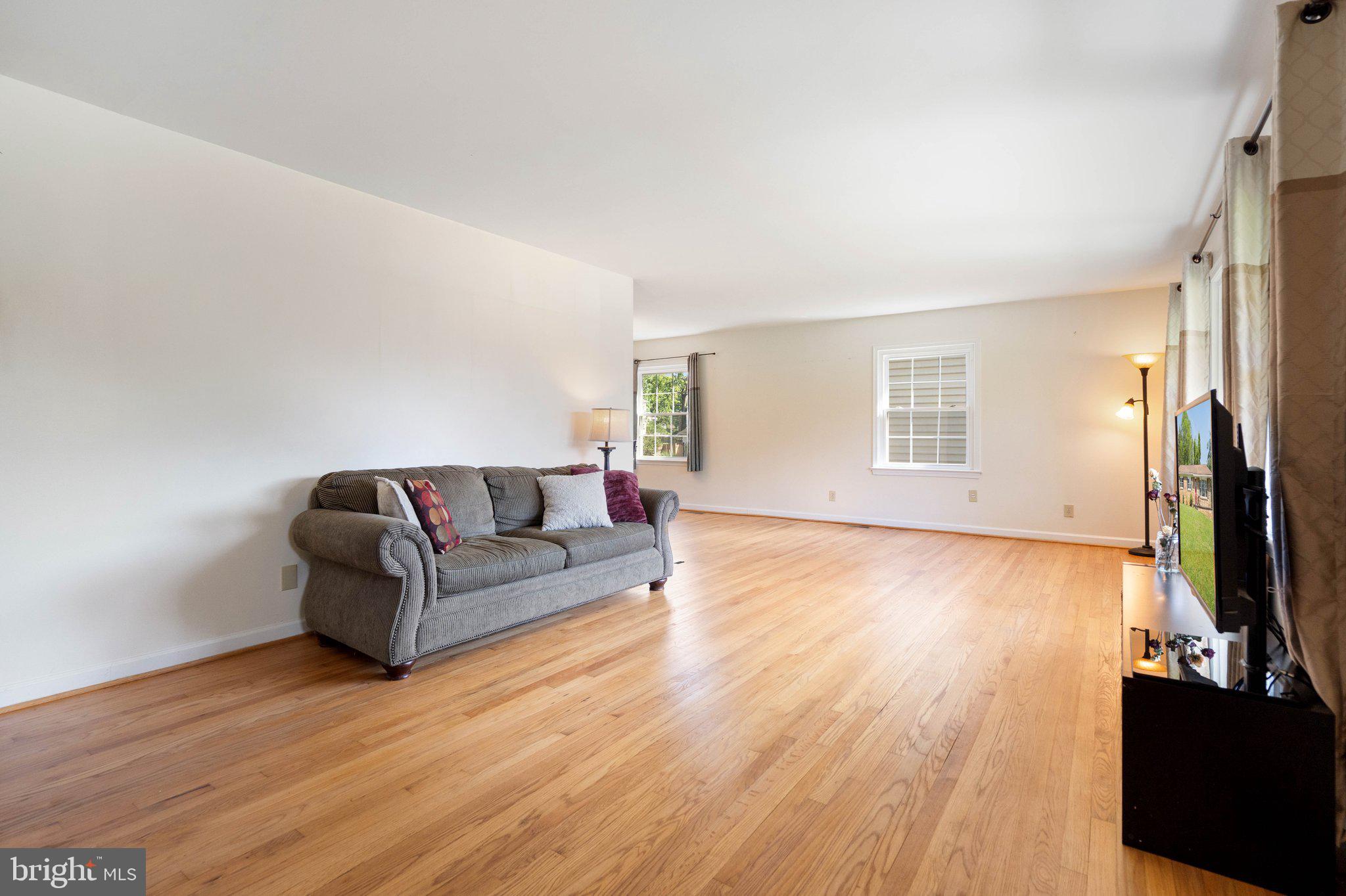 131 Moser Road Warrenton, VA 20186 - Photo 3 of 31 Gallery Image 3
