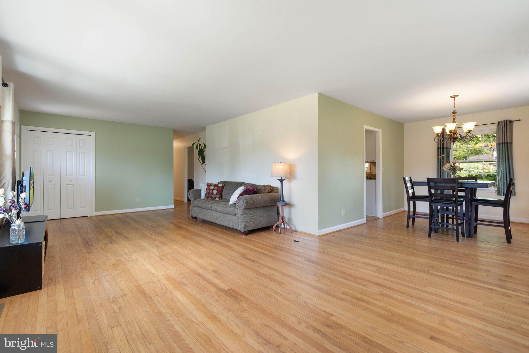131 Moser Road Warrenton, VA 20186 - Photo 4 of 31 Gallery Image 4