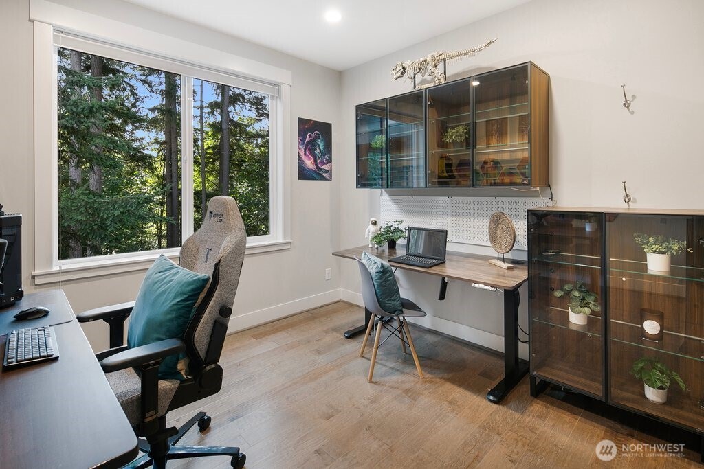 9307 Northeast 173rd Street Bothell, WA 98011 - Photo 17 of 40 Gallery Image 17
