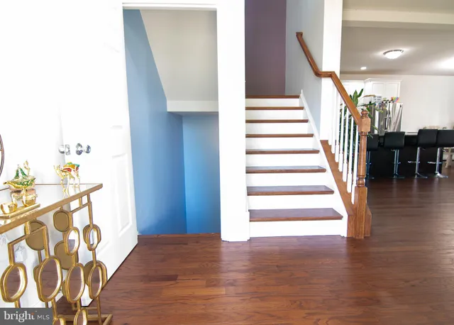 $745,000 | 29 North Tompkins Square, Downingtown, PA 19335