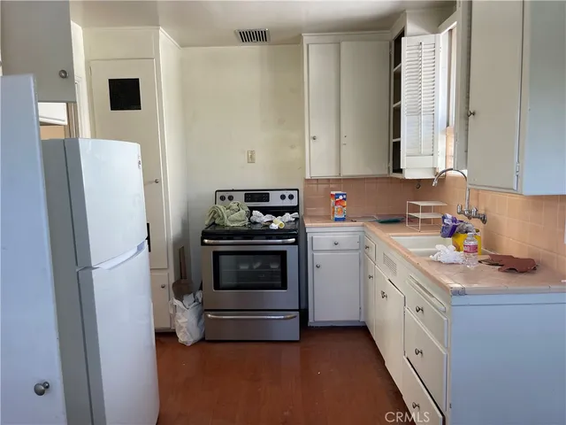 $349,000 | 15 Cerritos Avenue, Long Beach, CA 90802