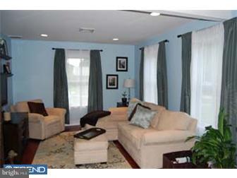 230 Yorkshire Road Fairless Hills, PA 19030 - Photo 5 of 9 Family Room