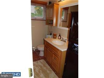 230 Yorkshire Road Fairless Hills, PA 19030 - Photo 7 of 9 Bathroom