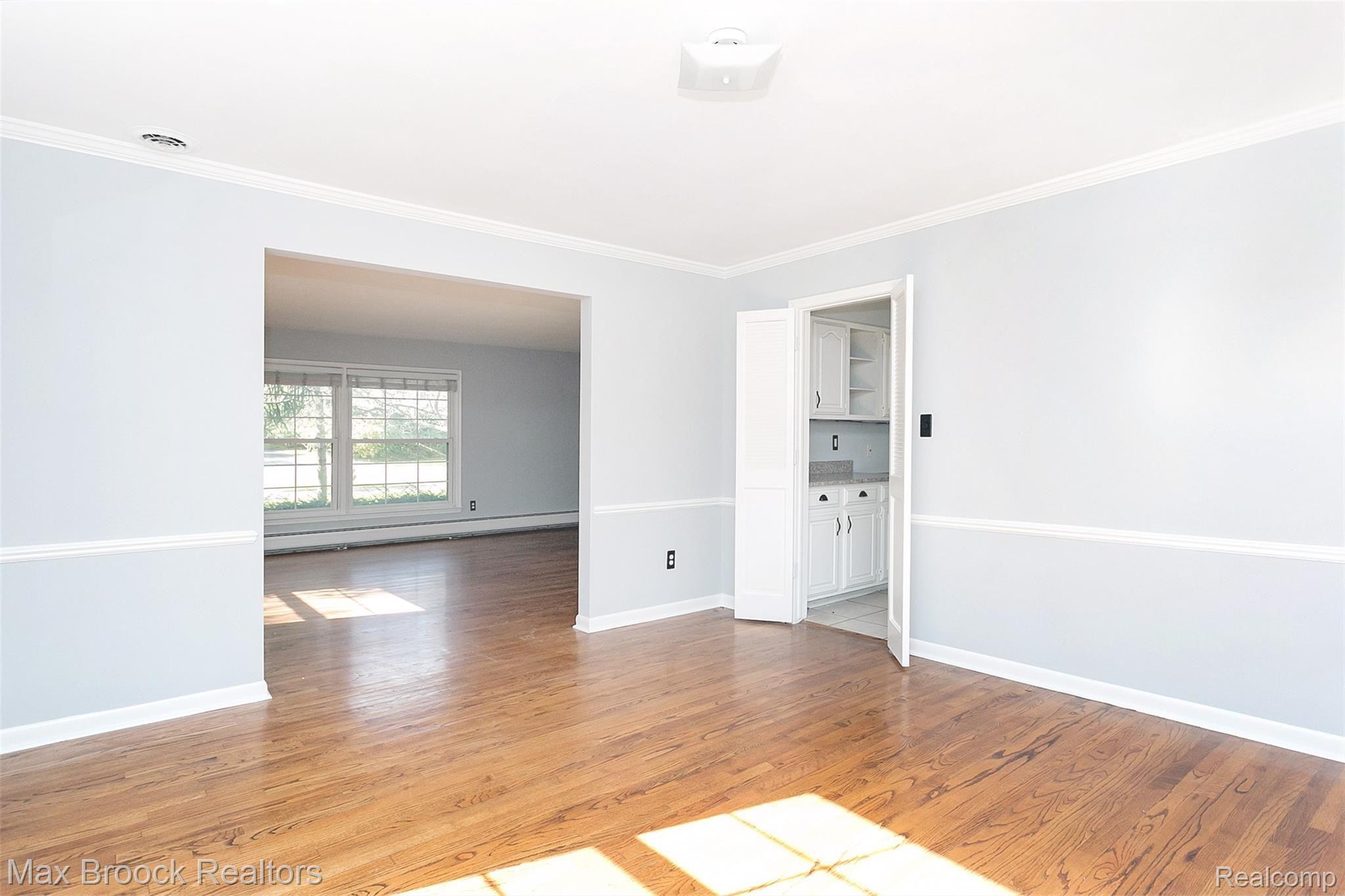5437 Lahser Road Bloomfield Hills, MI 48304 - Photo 12 of 34 Lahser-18.jpg