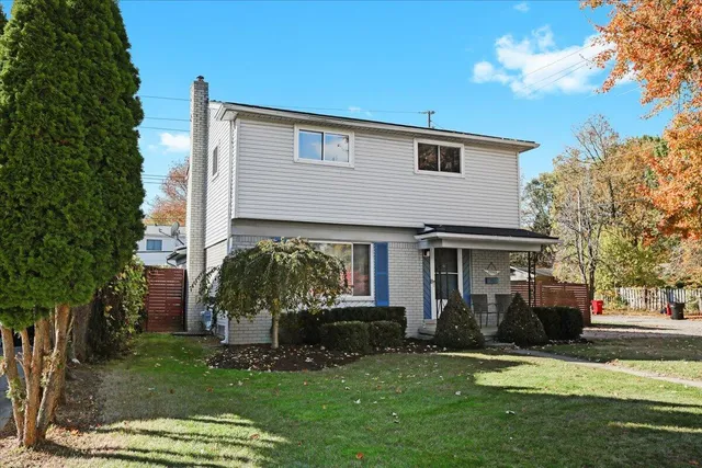 $2,300 | 29945 Everett Street, Southfield, MI 48076