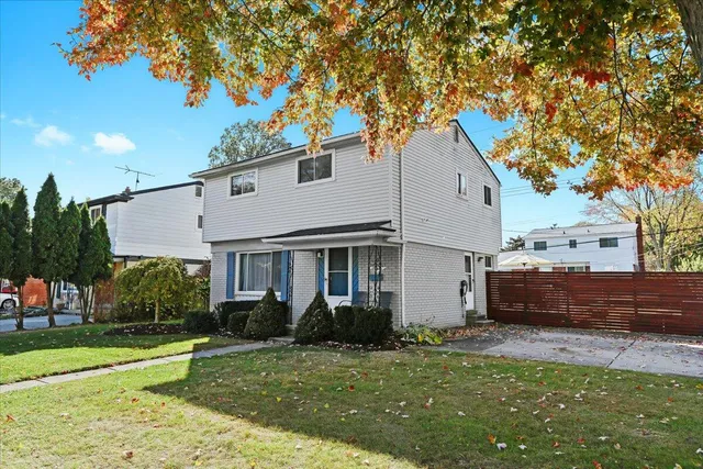 $2,300 | 29945 Everett Street, Southfield, MI 48076