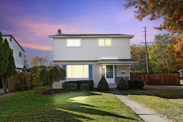 $2,300 | 29945 Everett Street, Southfield, MI 48076