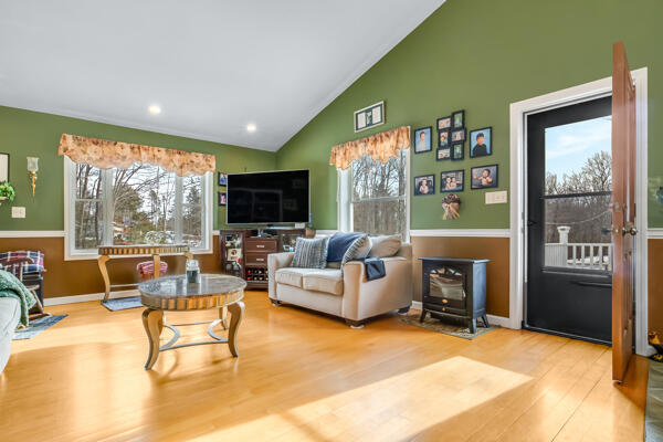 53 Danley Road Dayton, ME 04005 - Photo 7 of 21 53 Dan entry