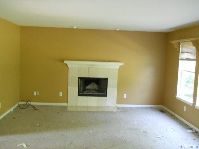 4377 Rohr Road Waterford, MI 48329 - Photo 4 of 13 Family Room