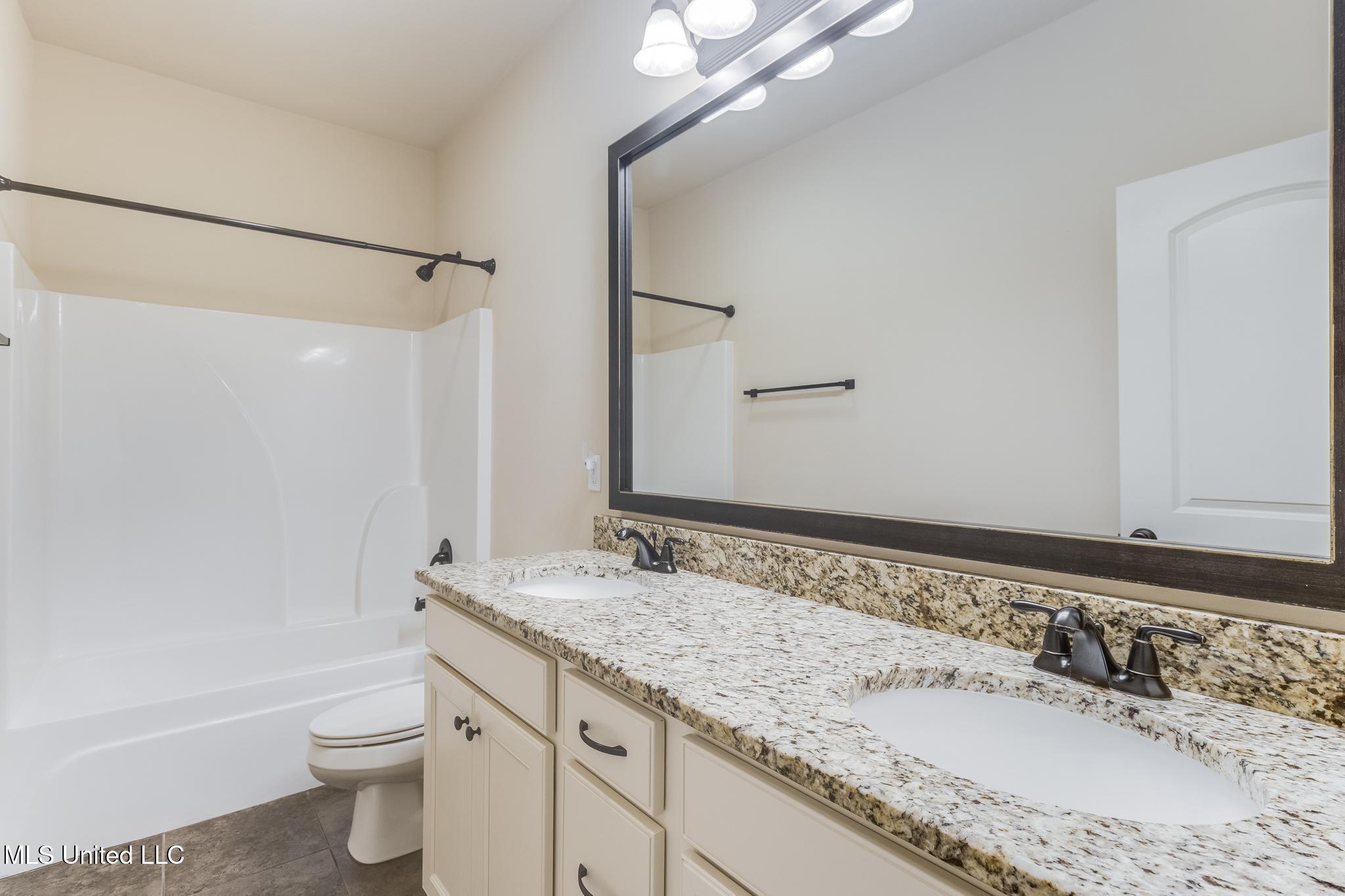 7501 Saints Circle Ocean Springs, MS 39564 - Photo 19 of 24 IMG_2185_ENF