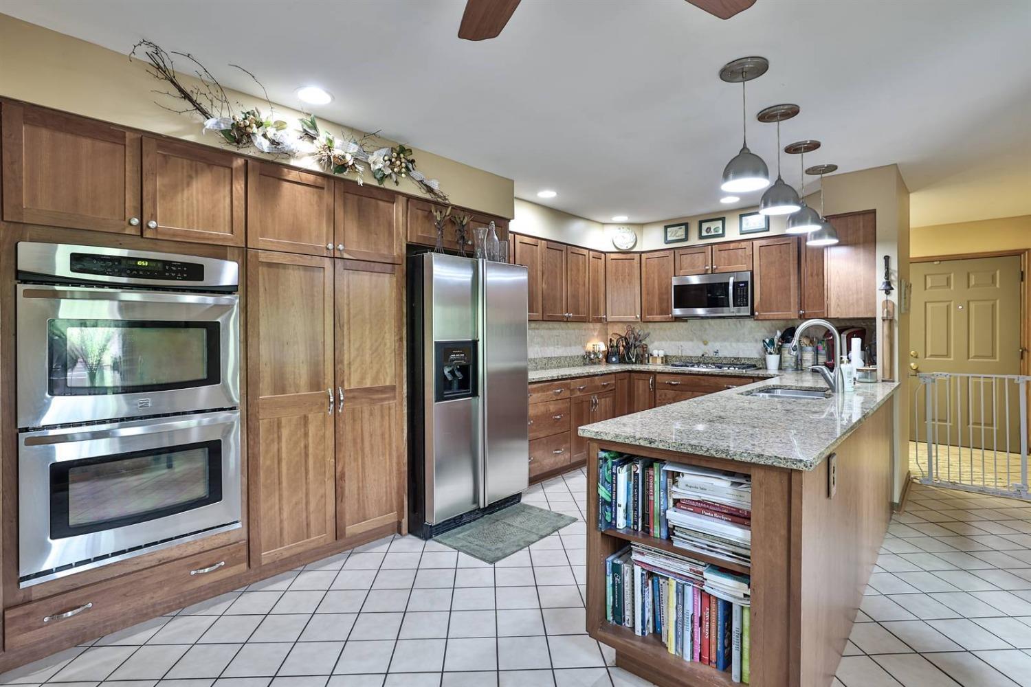5233 Race Road Cincinnati, OH 45247 - Photo 15 of 50