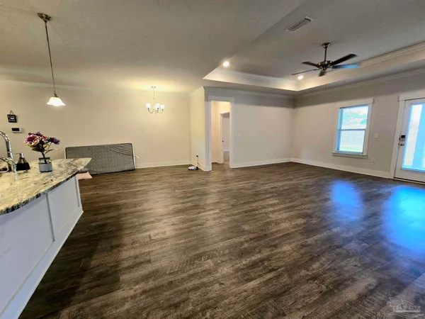 $1,975 | 1862 Finch Lane, Cantonment, FL 32533