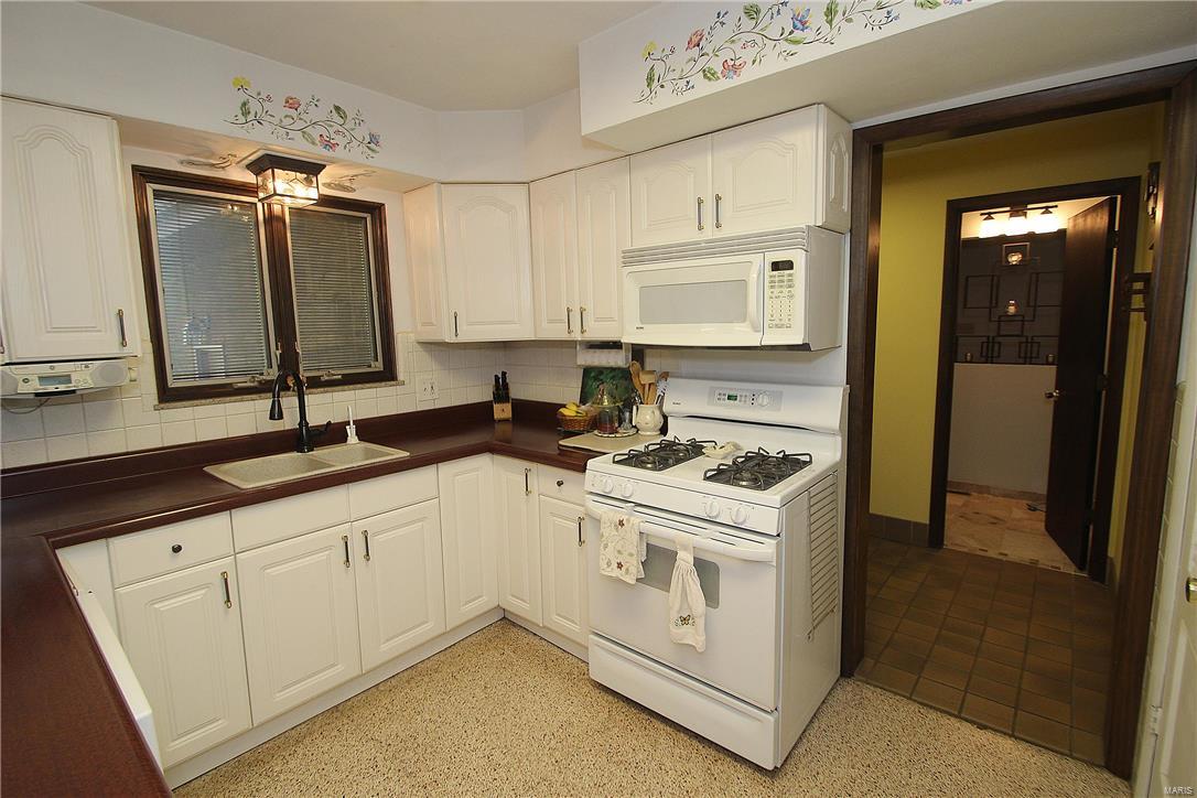 5010 Ambs Road St. Louis, MO 63128 - Photo 8 of 44 Gallery Image 8