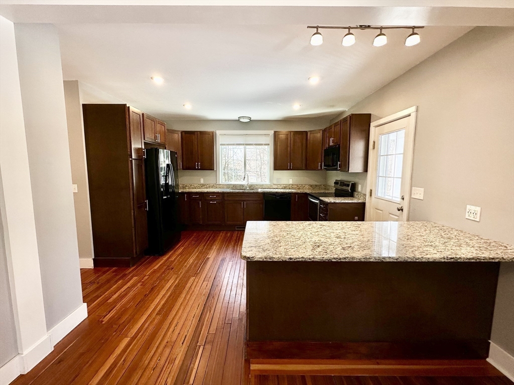 40 Circle Road Longmeadow, MA 01106 - Photo 17 of 35