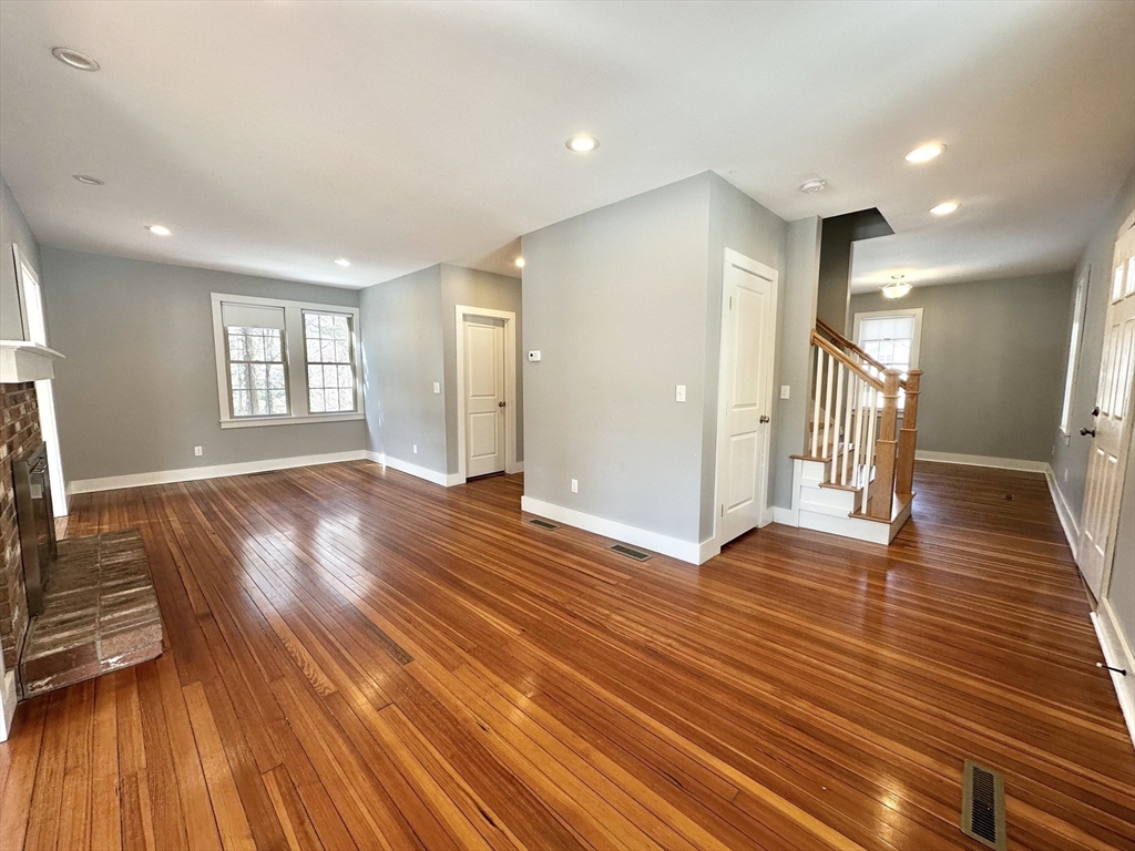 40 Circle Road Longmeadow, MA 01106 - Photo 6 of 35