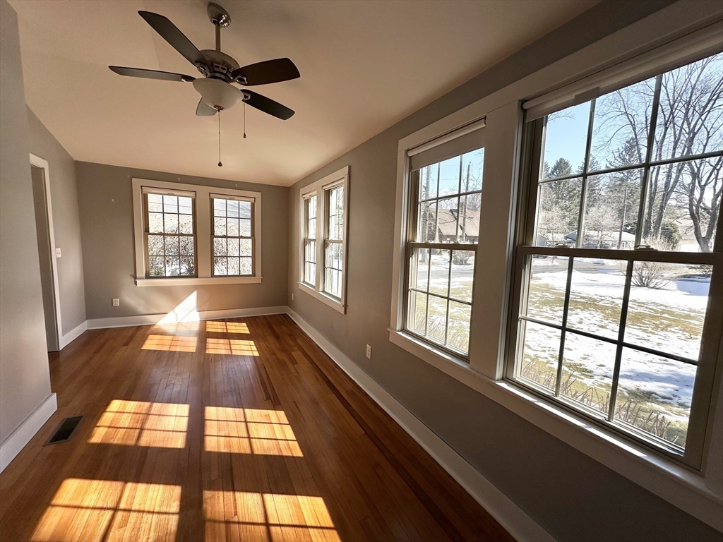 40 Circle Road Longmeadow, MA 01106 - Photo 8 of 35