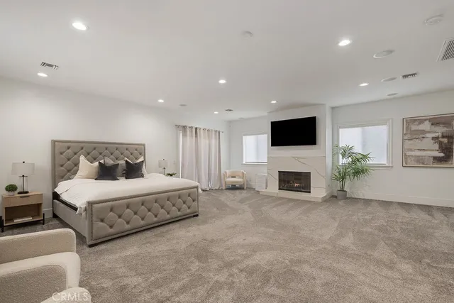 $2,690,000 | 9069 Gallatin Road, Downey, CA 90240