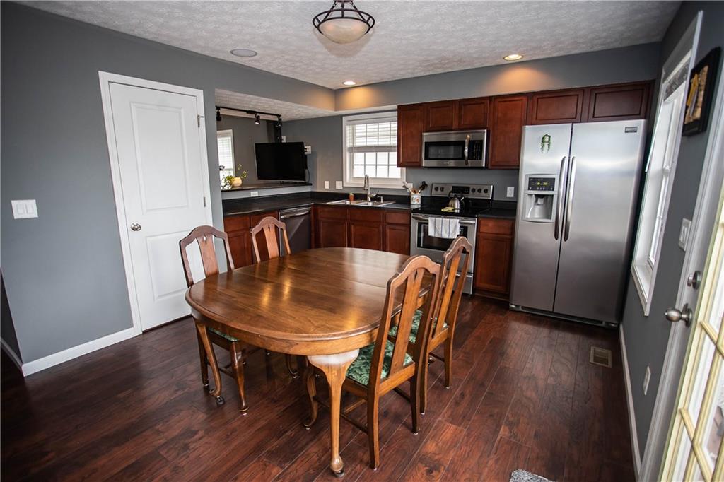 2586 South Addisyn Lane Bloomington, IN 47403 - Photo 10 of 32