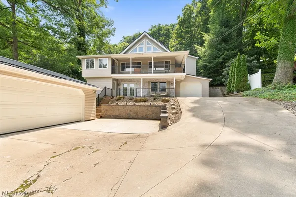$459,900 | 155 Cheyenne Trail, Malvern, OH 44644