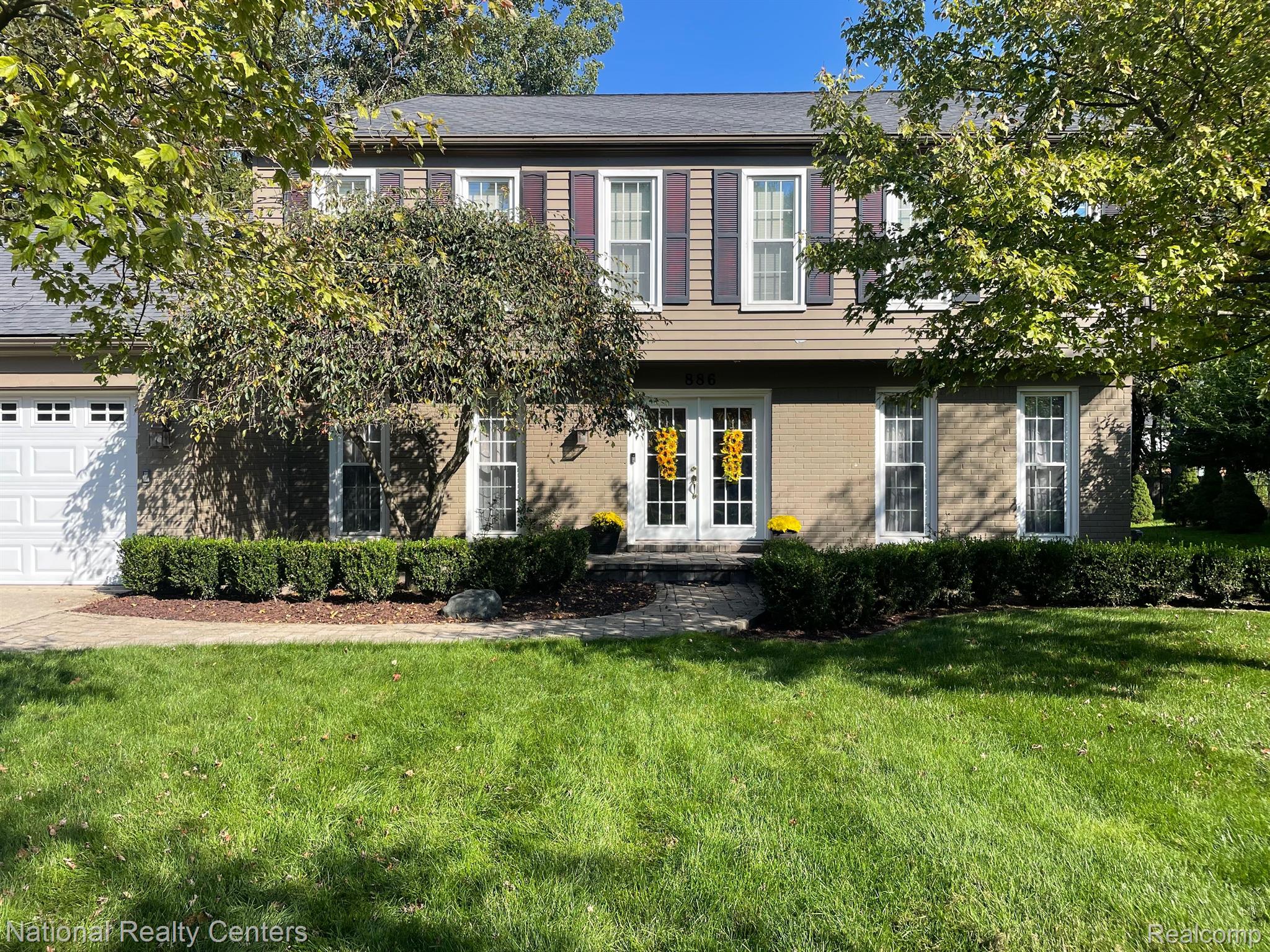 886 Aspen Drive Rochester, MI 48307 - Photo 2 of 32 Gallery Image 2