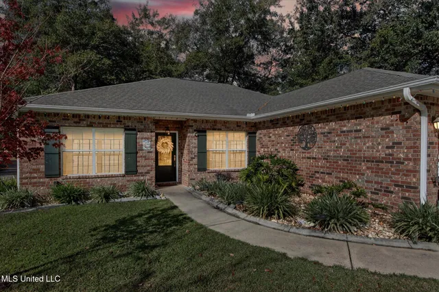 $267,000 | 94145 Bayou Drive, Diamondhead, MS 39525