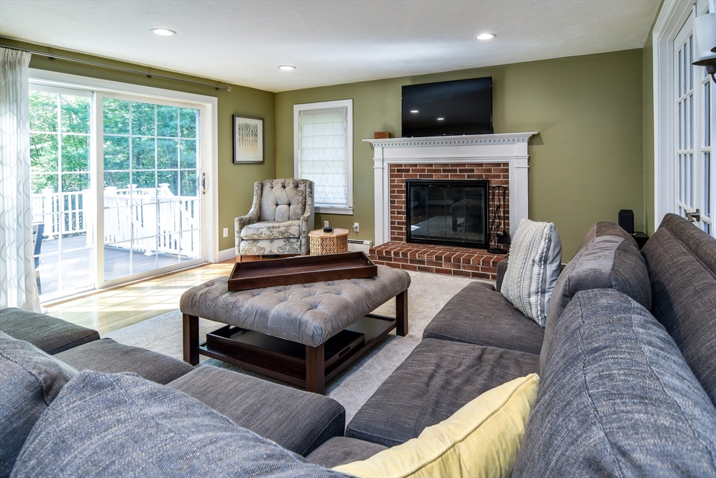 46 Varley Road Marlborough, MA 01752 - Photo 9 of 32 Gallery Image 9