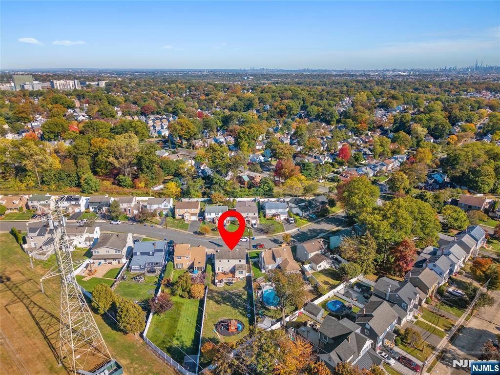 25 Glenview Road Nutley, NJ 07110 - Photo 47 of 49 an aerial view of a city