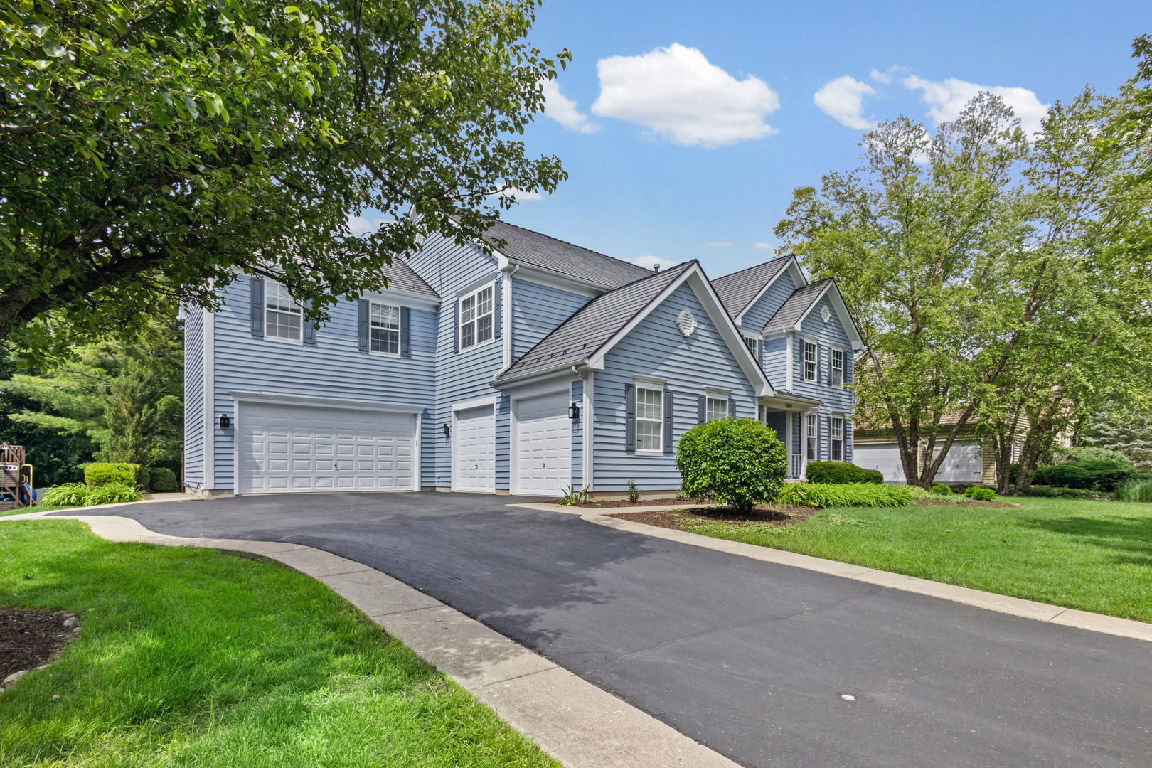 309 Morgan Lane Fox River Grove, IL 60021 - Photo 2 of 40