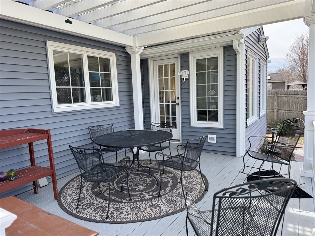 156 Ashbrook Street Springfield, MA 01118 - Photo 33 of 36