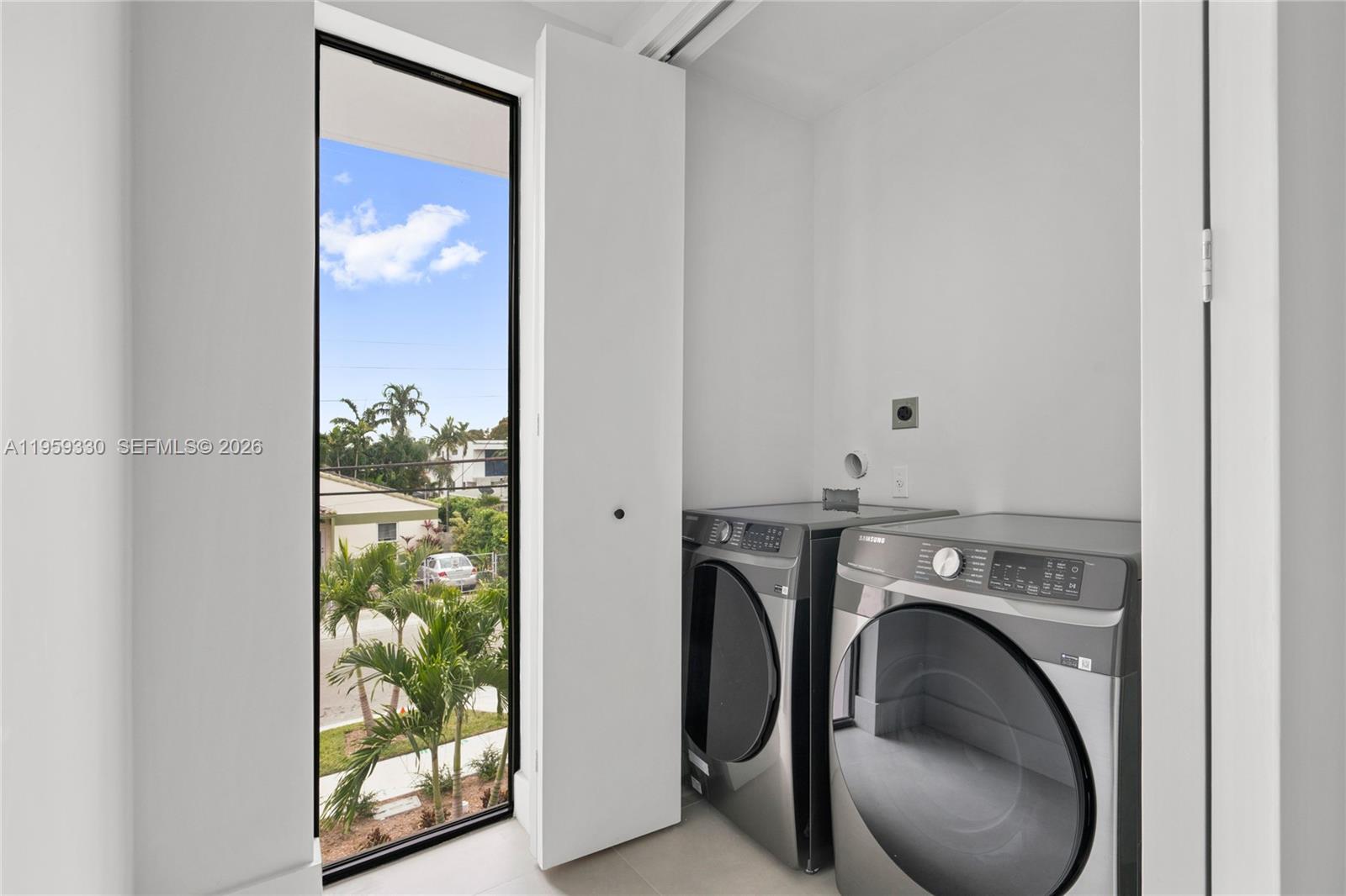 1431 Southwest 20th Street Miami, FL 33145 - Photo 37 of 49