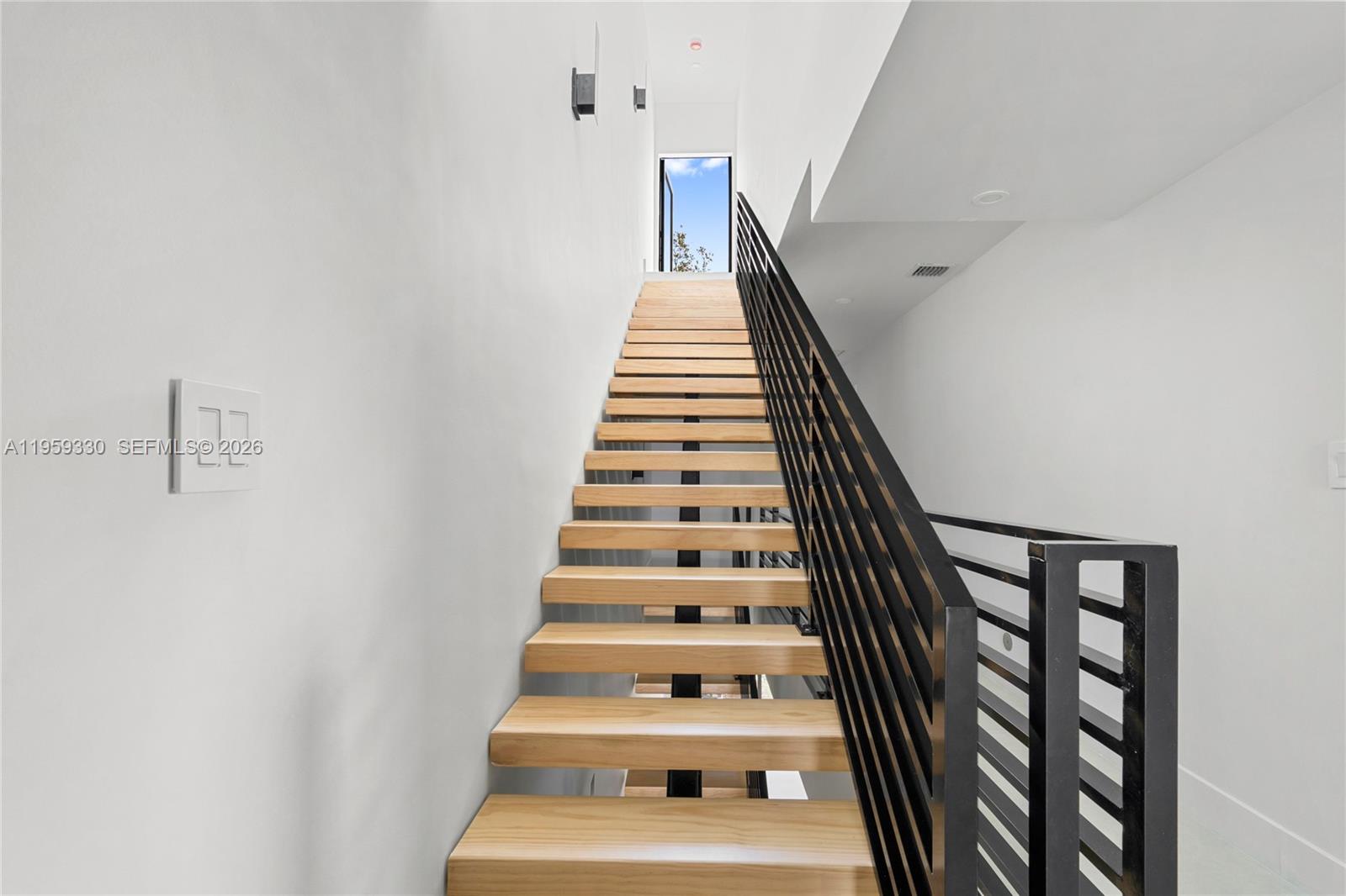 1431 Southwest 20th Street Miami, FL 33145 - Photo 39 of 49