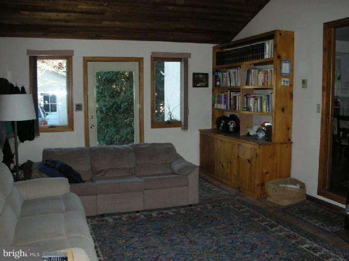 328 Sheeder Road Phoenixville, PA 19460 - Photo 12 of 21 Family Room
